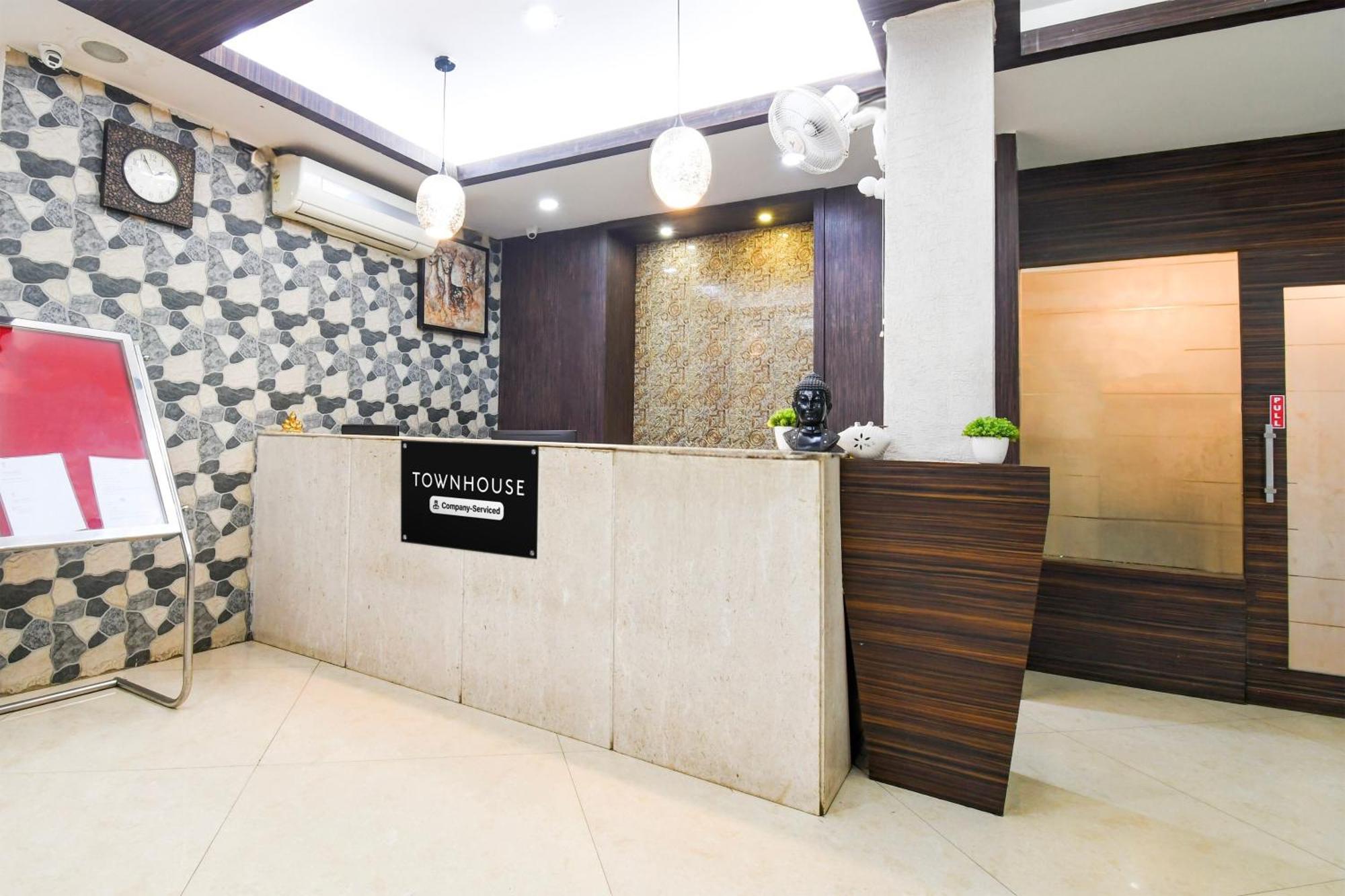 Super Townhouse Harmu Road Formerly Elite City Ranchi Bagian luar foto