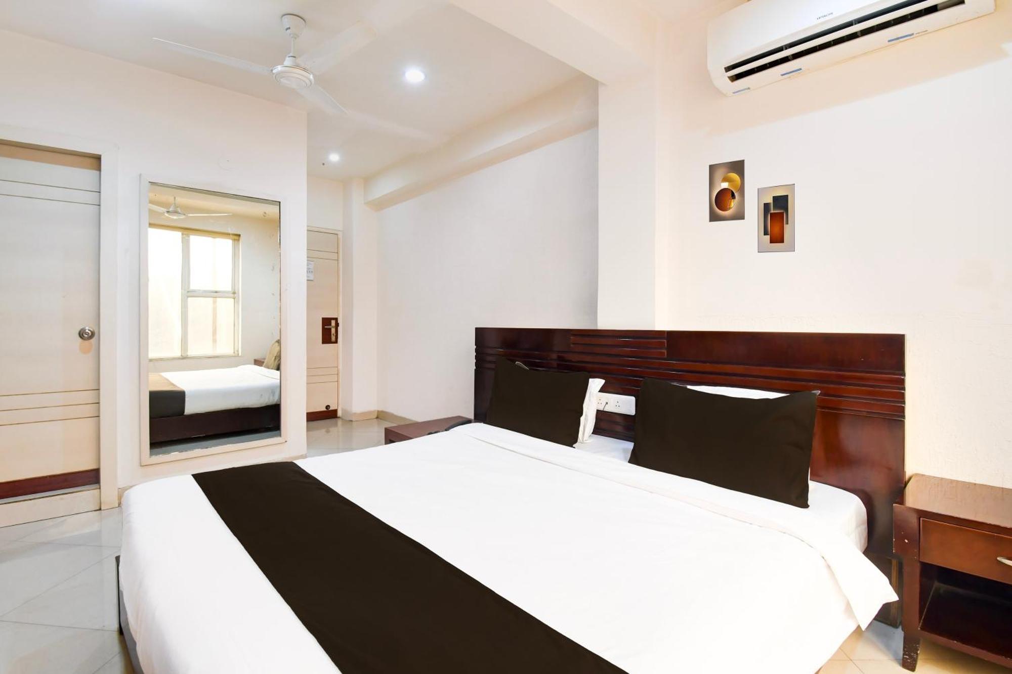 Super Townhouse Harmu Road Formerly Elite City Ranchi Bagian luar foto
